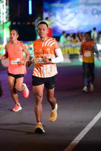 BIB: 84420, 239
                            <button type="button" onclick="openModal(22872739)" class="btn btn-primary btn-sm float-right btn-popup" data-toggle="modal" data-target=".modal-high-quality">
                        <i class="fas fa-shopping-cart"></i> Add to Cart
                    </button>
                                            <button type="button" onclick="isThisMe(22872739, true)" class="btn btn-success btn-sm float-right btn-popup btn-isme hidden" data-toggle="tooltip" data-placement="bottom" title="นี่คือรูปของคุณใช่ไหม คลิกที่นี่เพื่อเอาเข้าอัลบั้ม">
                        <i class="fas fa-plus"></i> Add to album
                    </button>
                    <button type="button" onclick="isThisMe(22872739, false)" class="btn btn-warning btn-sm float-right btn-popup btn-isnotme hidden">
                        <i class="fas fa-ban"></i> Remove from album
                    </button>
